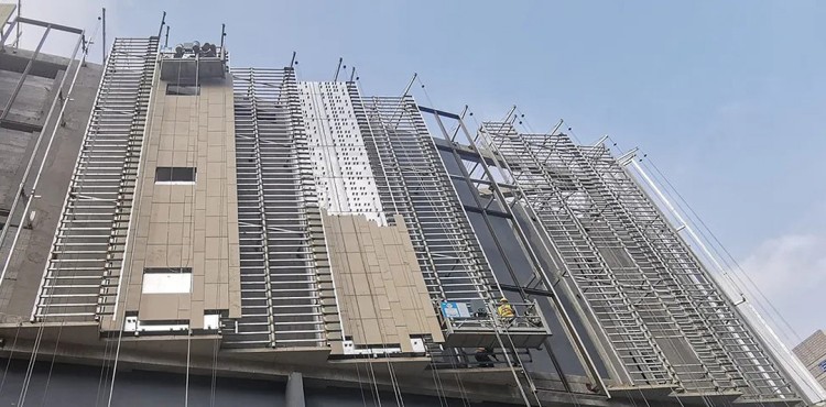 On-Site Installation of Curtain Wall Terracotta Keels | LOPO Terracotta System